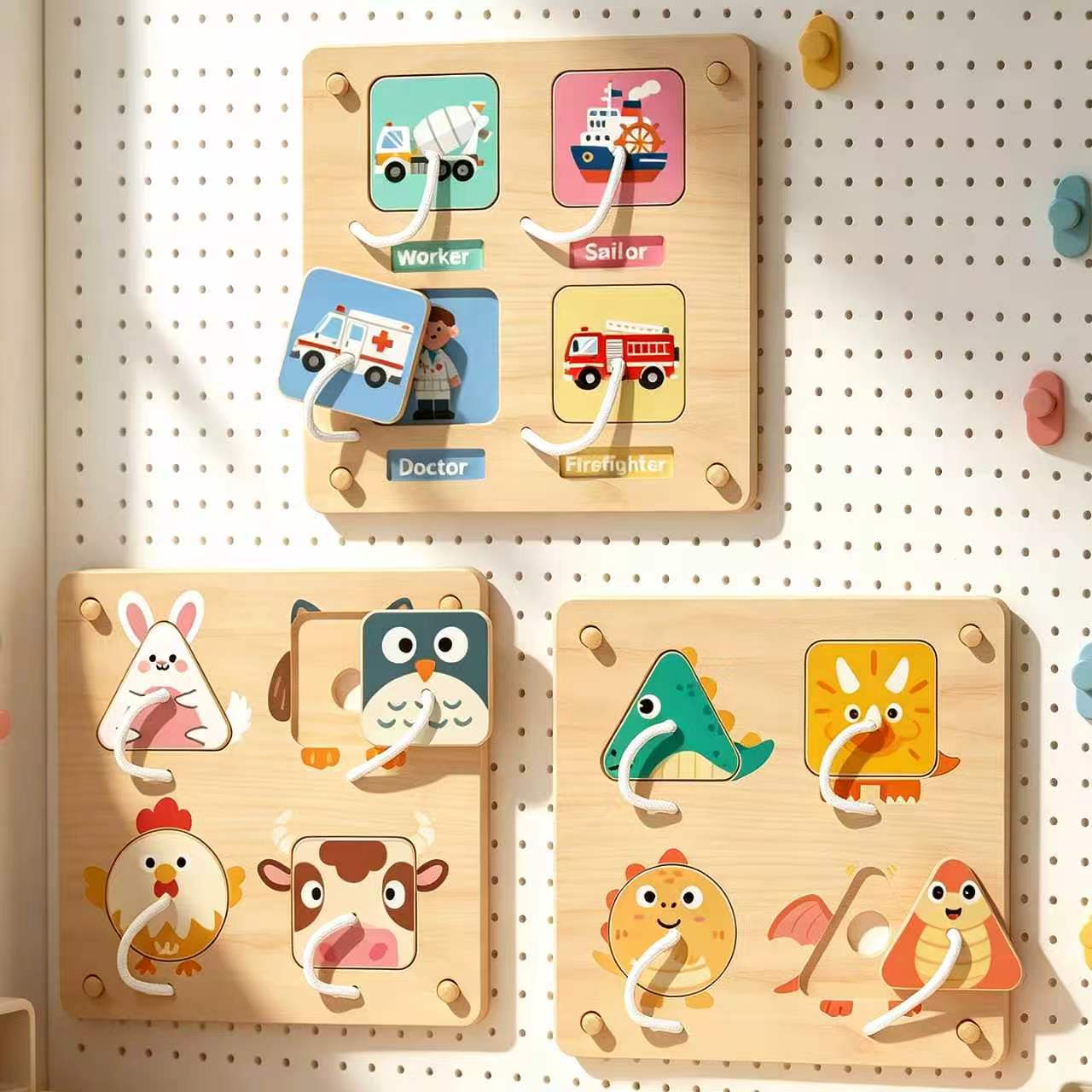 Planche d'activités Montessori - Montessori Wooden Busy Board Toddler avis et prix